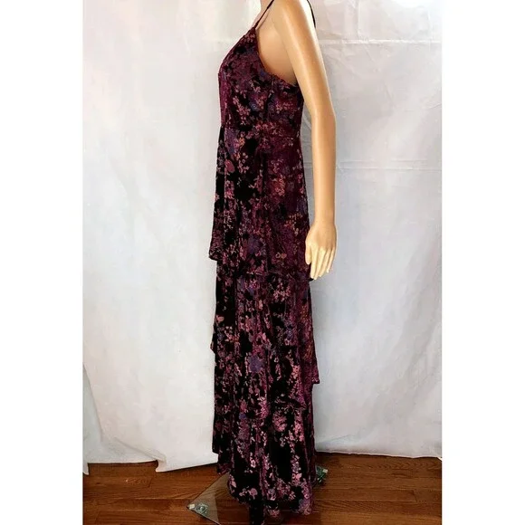 Elegant Floral Burgundy Dress - Picture 5 of 16
